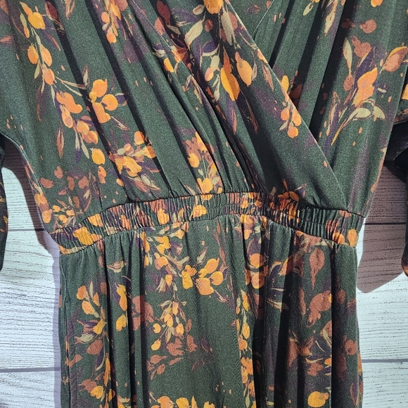 Garnet Hill Floral Wrap Dress, Size M - Picture 3 of 8